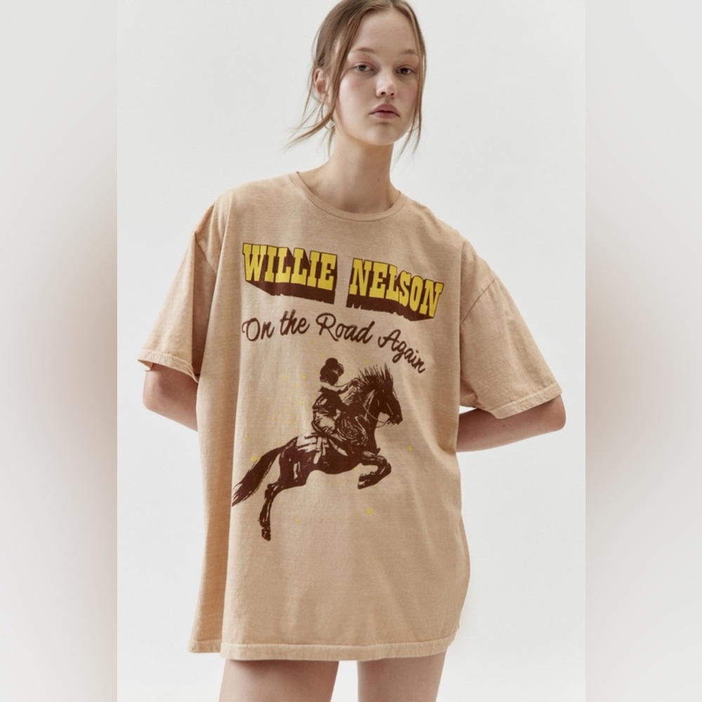 Willie Nelson Graphic Tee - Tan